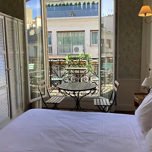https://bed-and-breakfast-arc-de-triomphe.fr-paris.fr