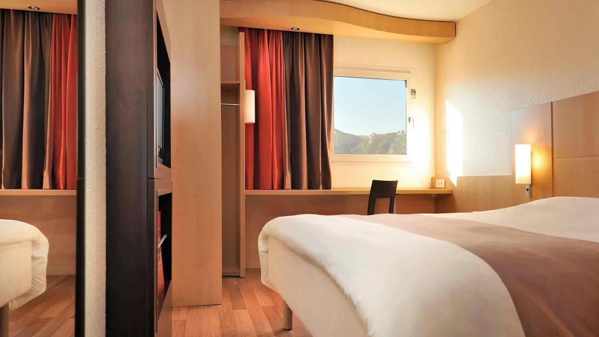 B&B Hotel Marseille La Valentine Porte D'Aubagne
