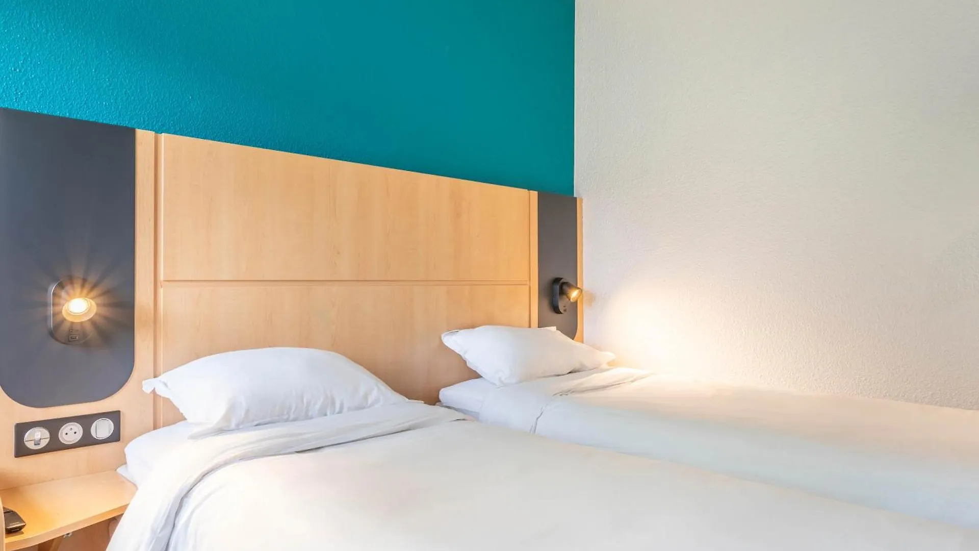 ***  B&B Hotel Marseille La Valentine Porte D'Aubagne Frankrike